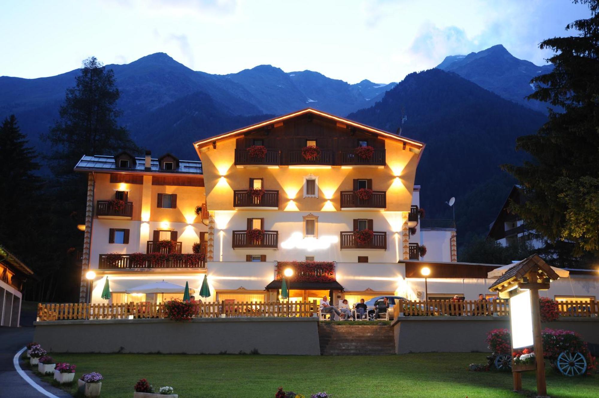Hotel Alpino Wellness & Spa Peio Fonti Zewnętrze zdjęcie