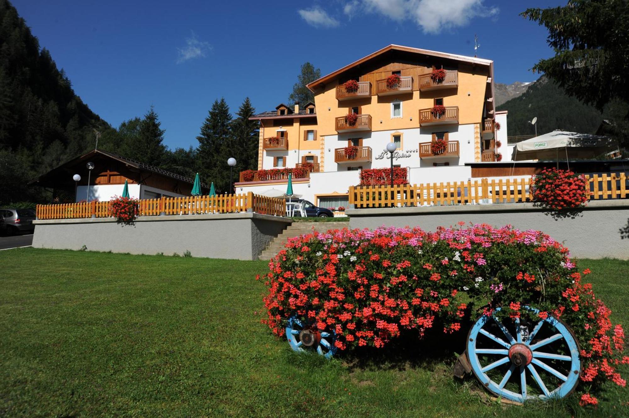 Hotel Alpino Wellness & Spa Peio Fonti Zewnętrze zdjęcie